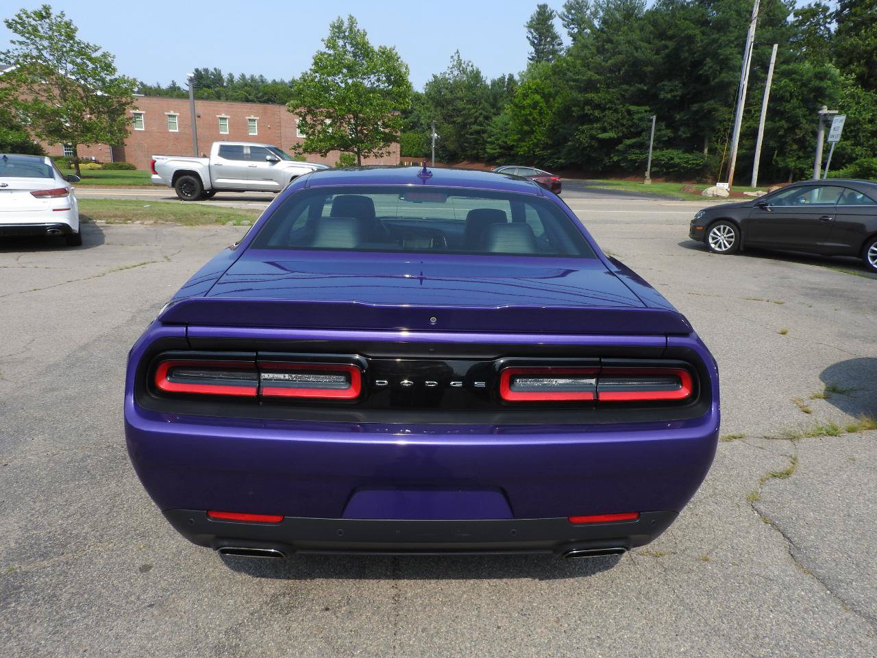 Used 2016 Dodge Challenger SXT Plus RWD image 6