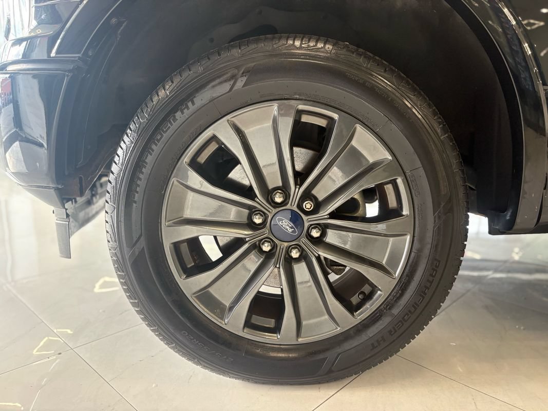 Used 2018 Ford F150 Lariat w/ Equipment Group 502A Luxury AWD/4WD image 44