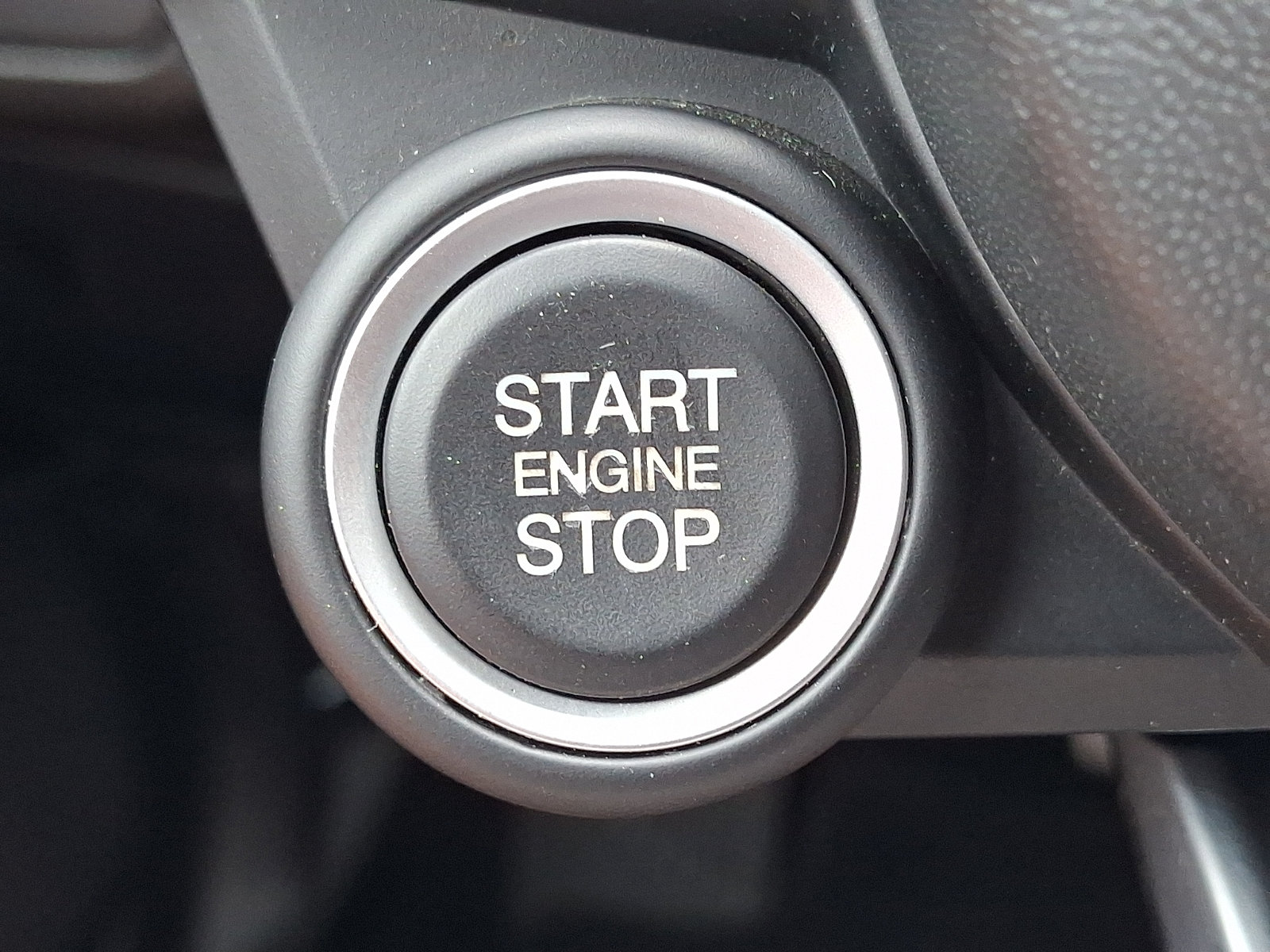 Used 2023 Alfa Romeo Giulia Estrema AWD/4WD image 28