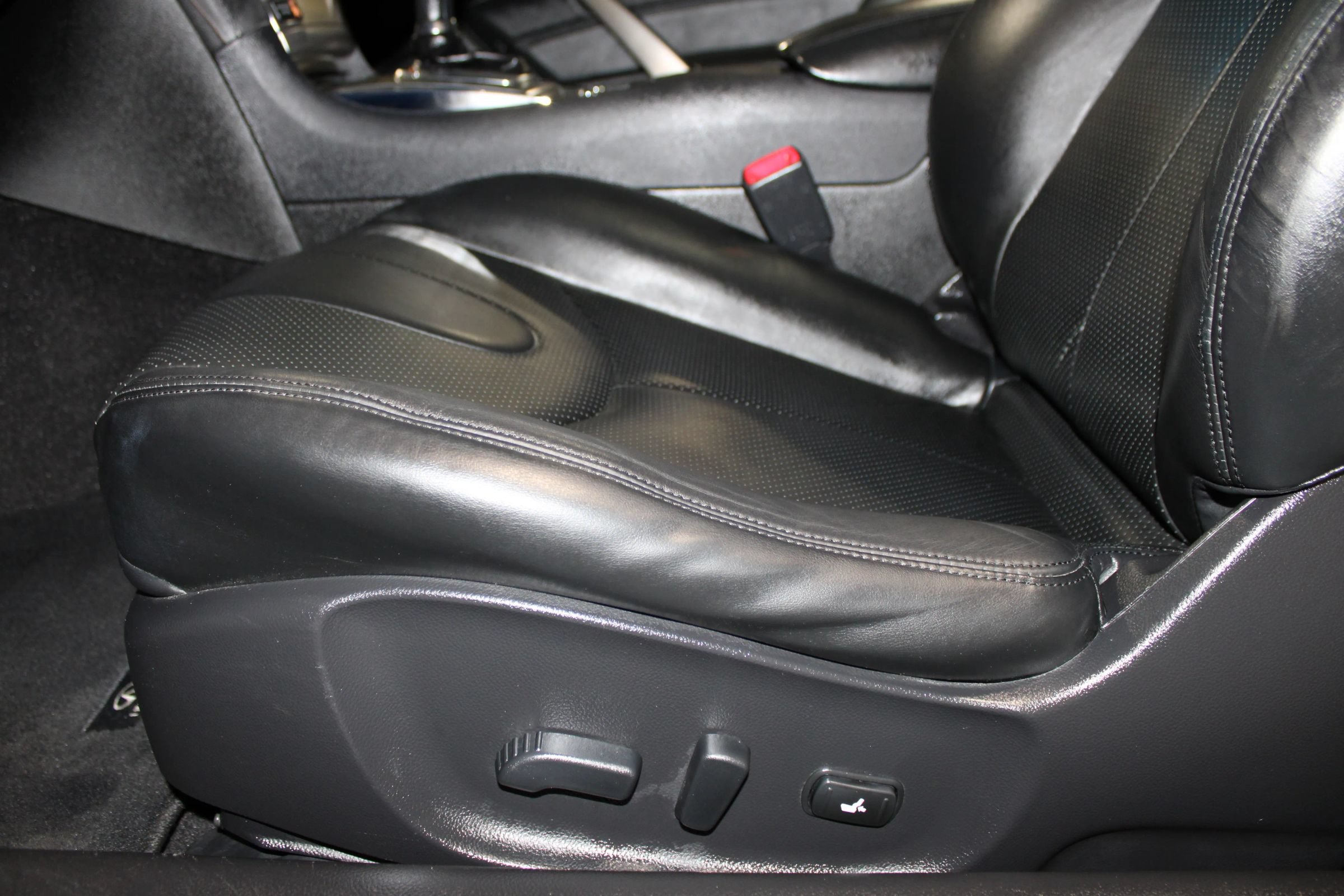 Used 2011 INFINITI G37 Journey w/ Premium Pkg RWD image 24