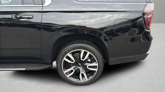Used 2026 Chevrolet Suburban LS RWD image 24