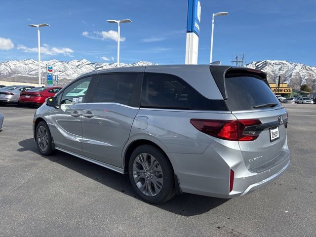 New 2026 Honda Odyssey Touring image 5