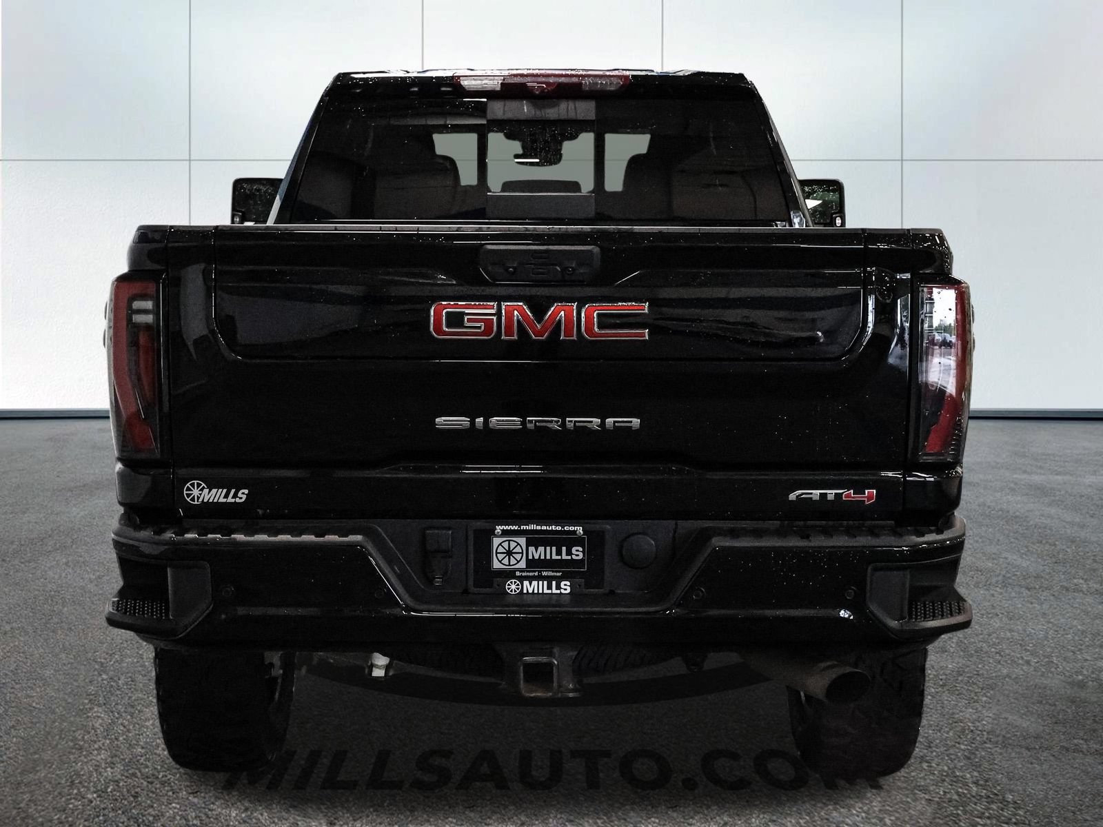 Used 2024 GMC Sierra 3500 AT4 w/ Technology Package AWD/4WD image 6