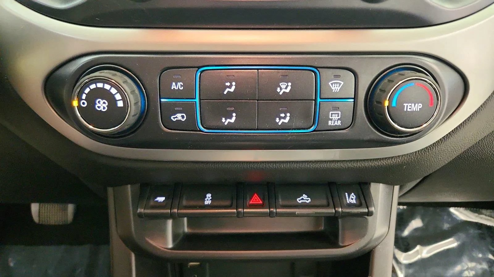 Used 2017 Chevrolet Colorado LT w/ LT Convenience Package AWD/4WD image 29