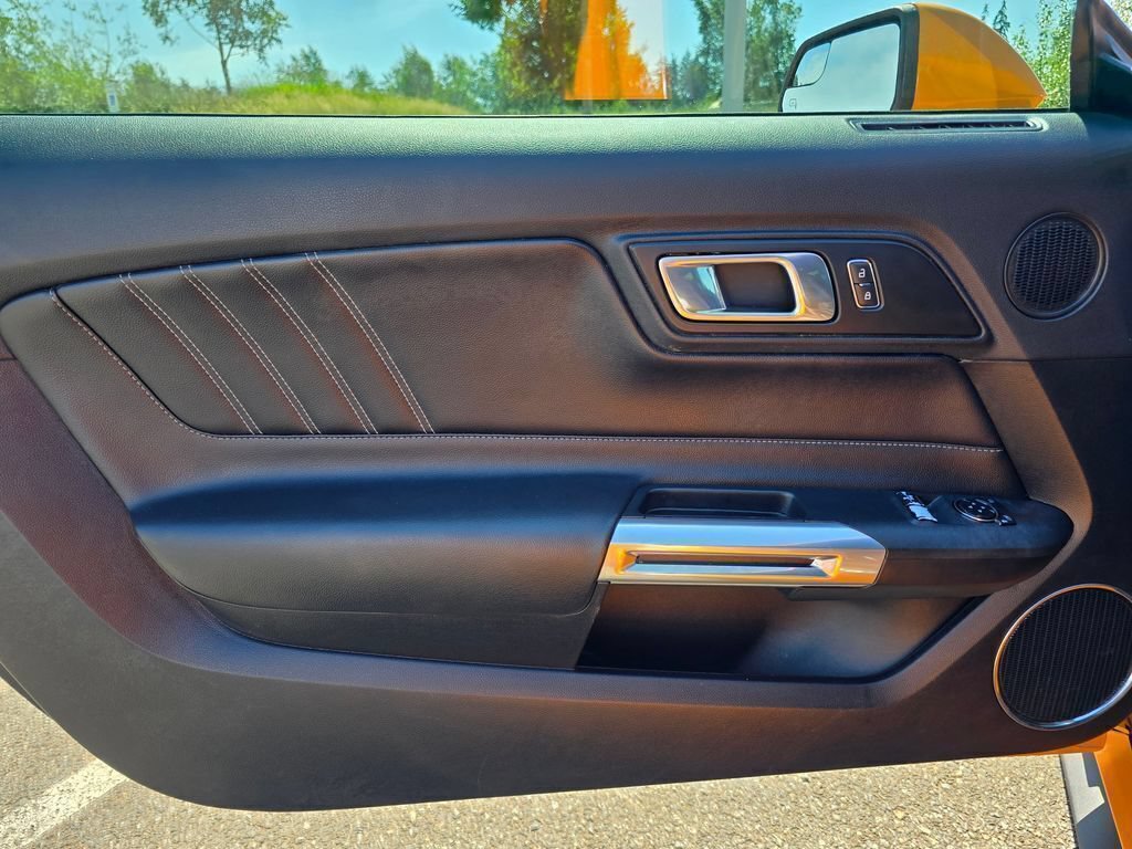 Used 2018 Ford Mustang Premium RWD image 14