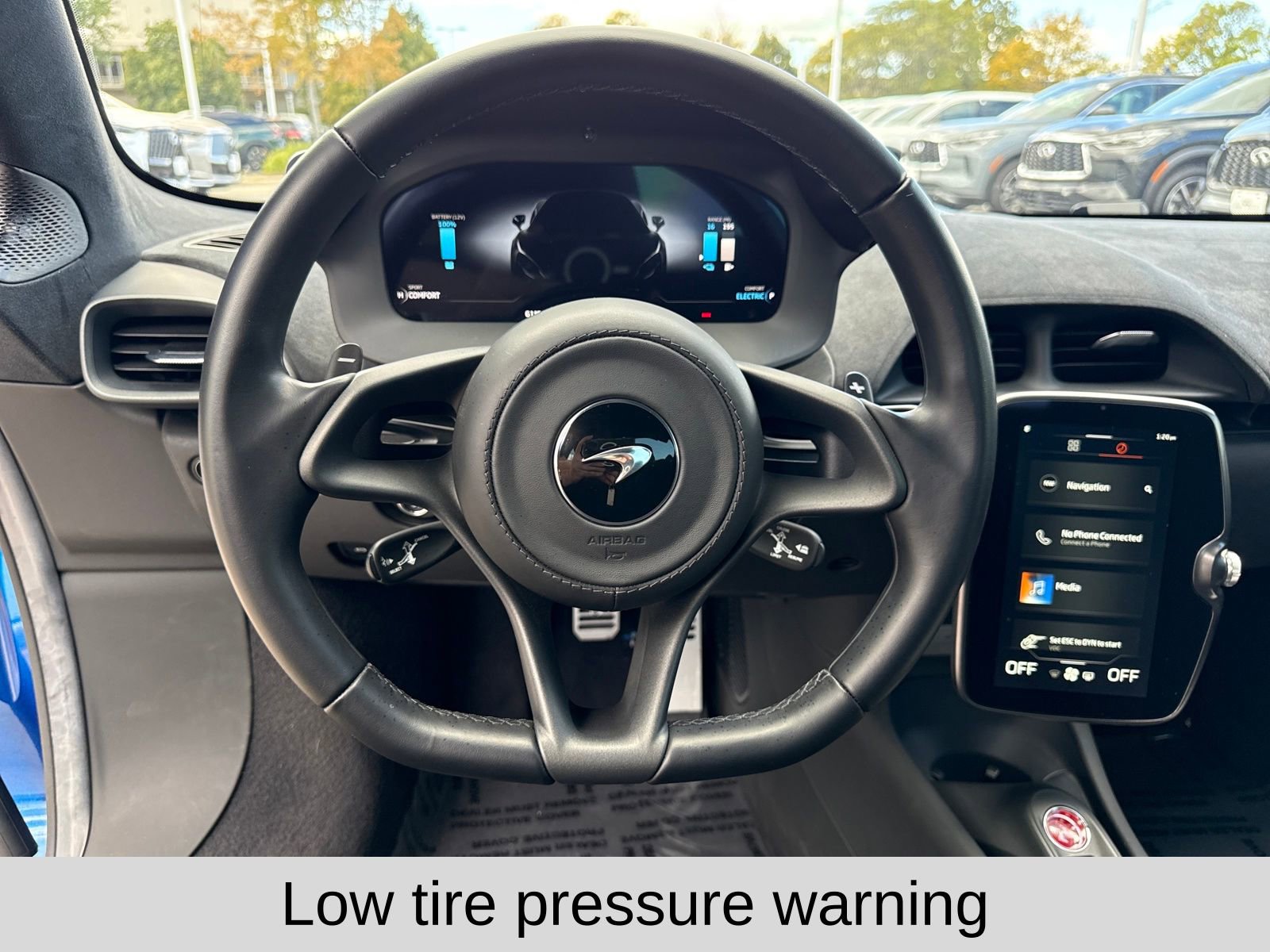 Used 2023 McLaren Artura image 10