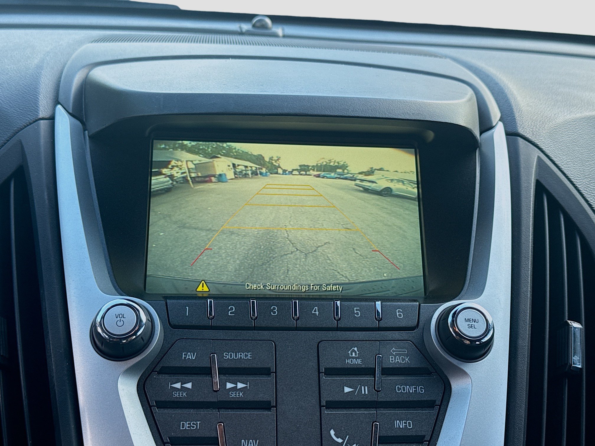 Used 2017 Chevrolet Equinox Premier w/ Enhanced Convenience Package FWD image 11