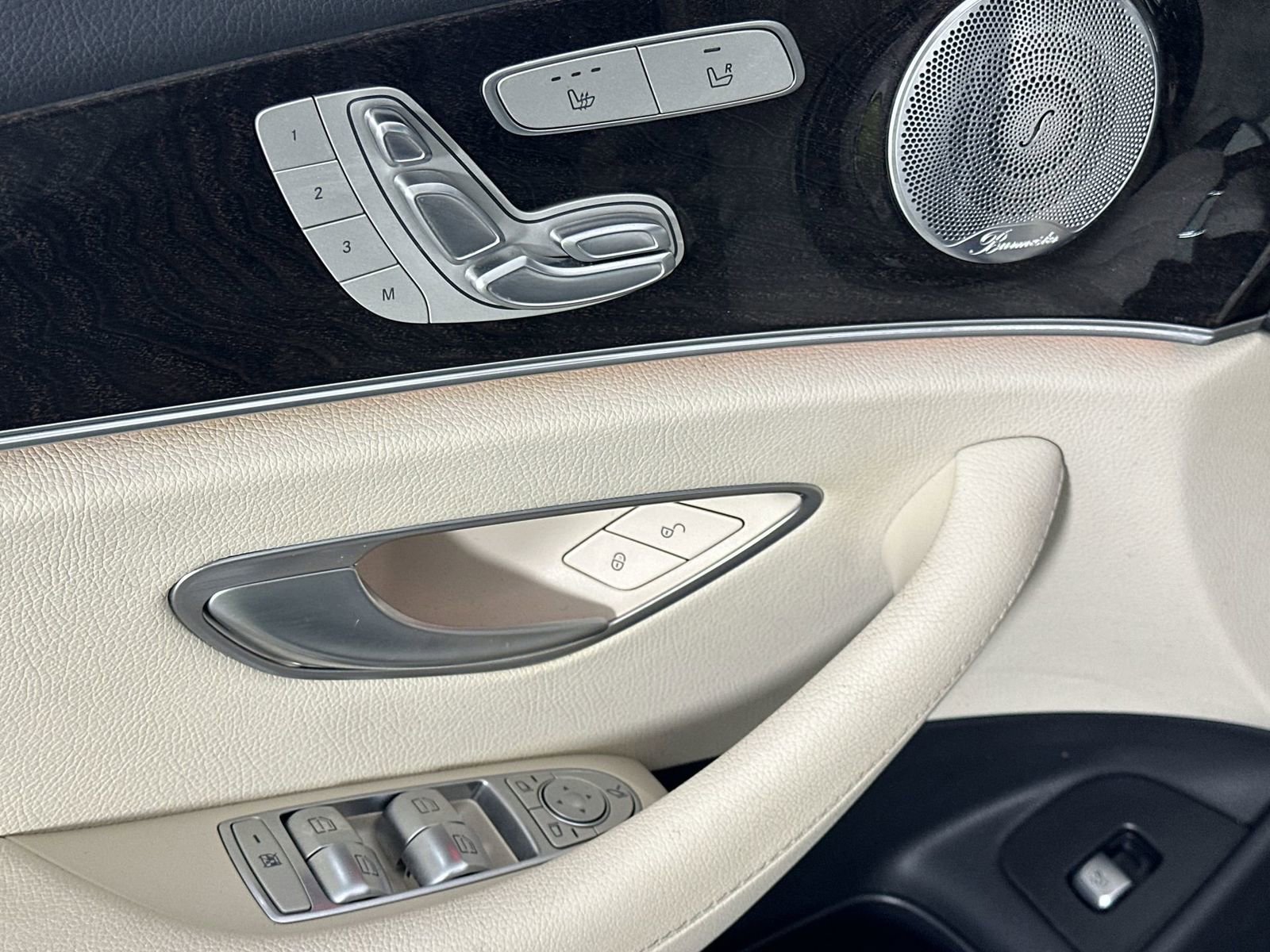 Used 2020 Mercedes-Benz E 350 Sedan image 13