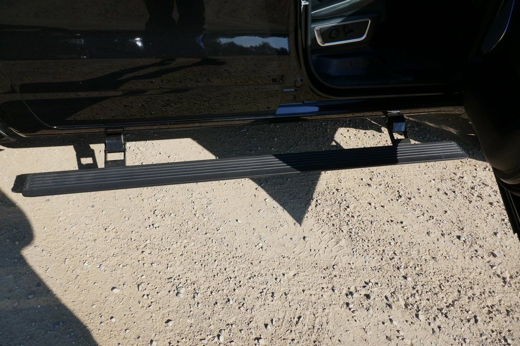 New 2026 RAM 1500 Laramie w/ Night Edition image 9