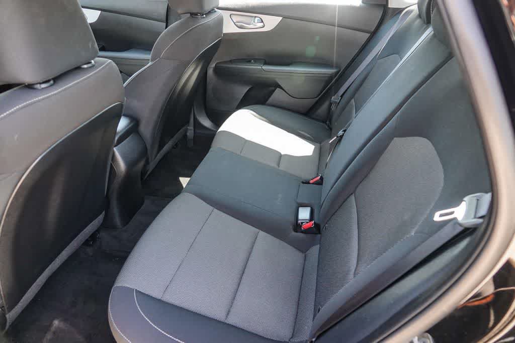 Certified 2023 Kia Forte LXS FWD image 17