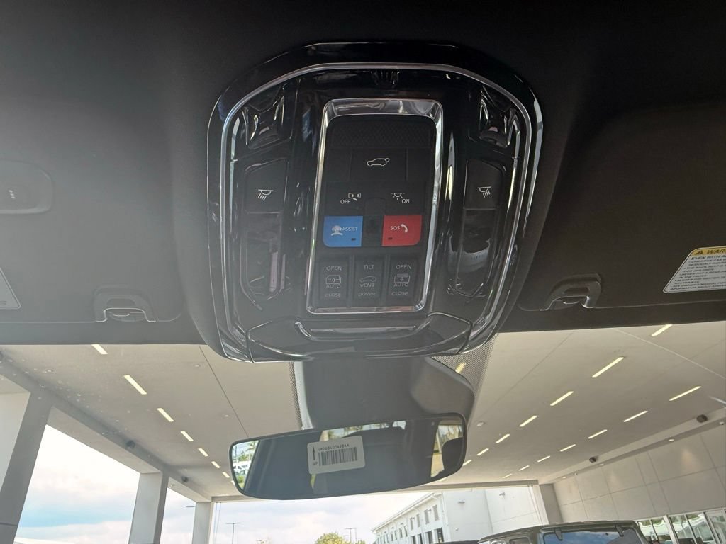New 2026 Jeep Grand Wagoneer Summit AWD/4WD image 11