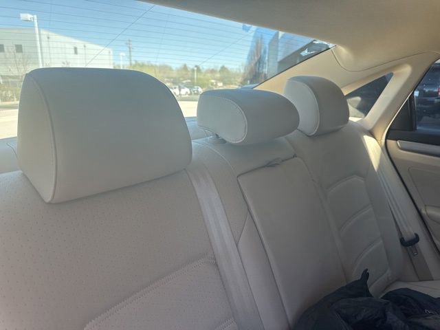 Used 2015 Volkswagen Passat 1.8T Limited Edition image 10