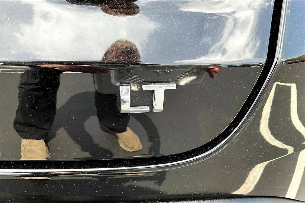 Used 2025 Chevrolet Trax LT FWD image 20