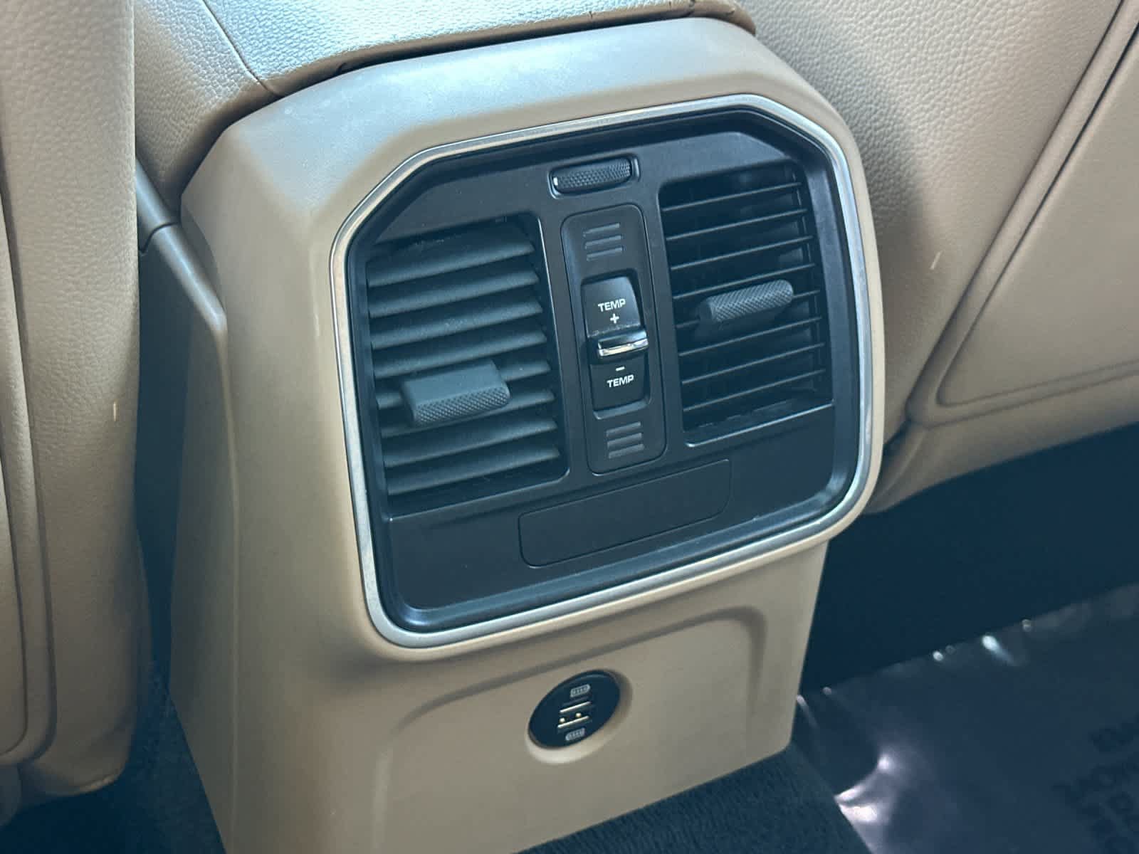 Certified 2019 Porsche Macan AWD/4WD image 14