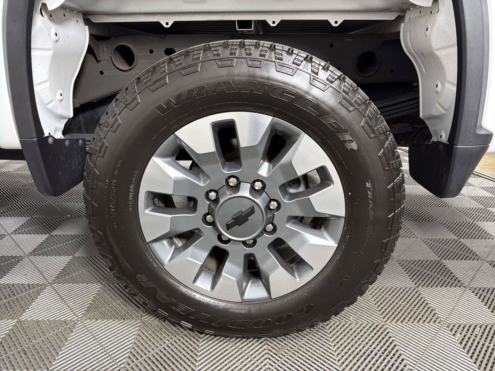 Certified 2024 Chevrolet Silverado 2500 Custom w/ Custom Value Package AWD/4WD image 17
