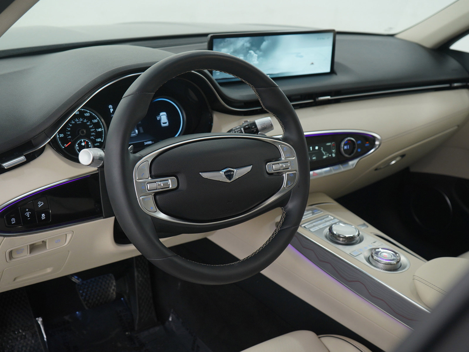 Used 2024 Genesis GV70 2.5T Advanced w/ Advanced Package image 26