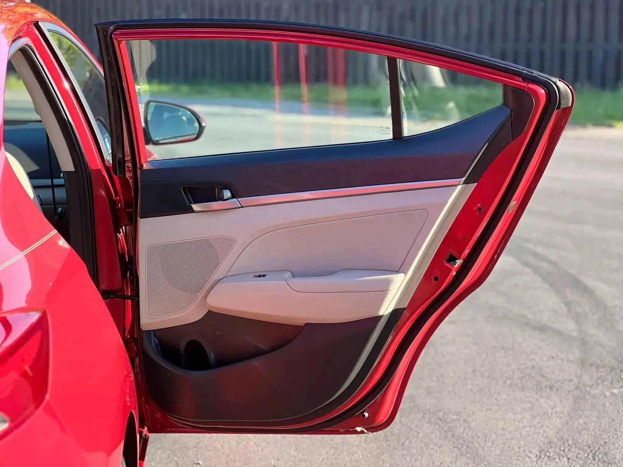 Used 2018 Hyundai Elantra SEL FWD image 32