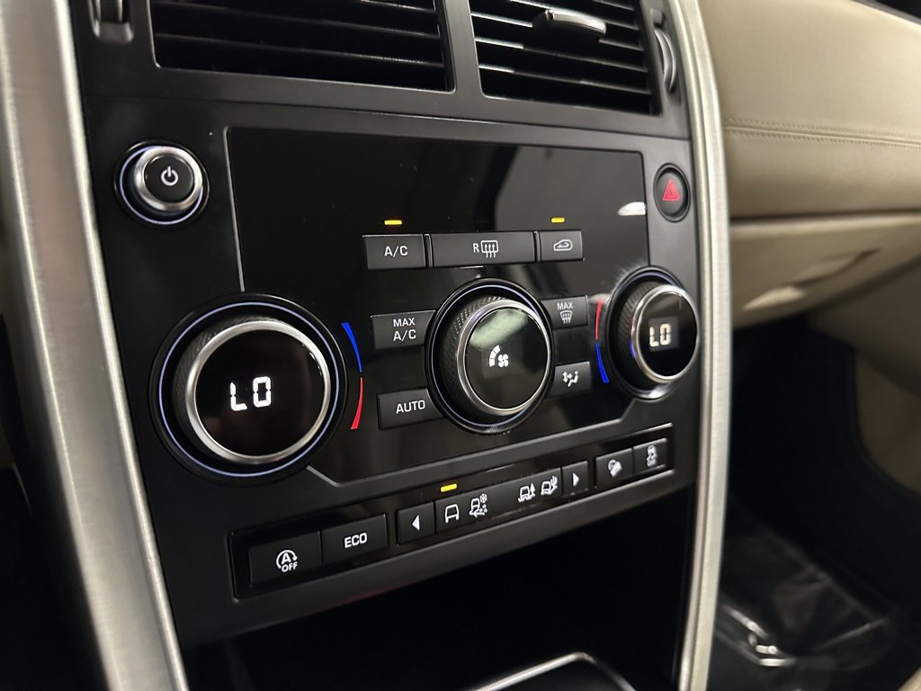 Used 2018 Land Rover Discovery Sport HSE image 22