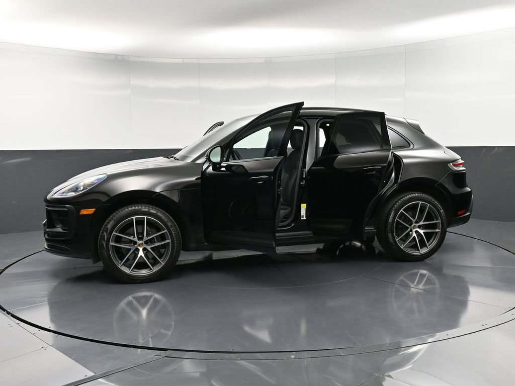 Certified 2023 Porsche Macan Turbo image 36