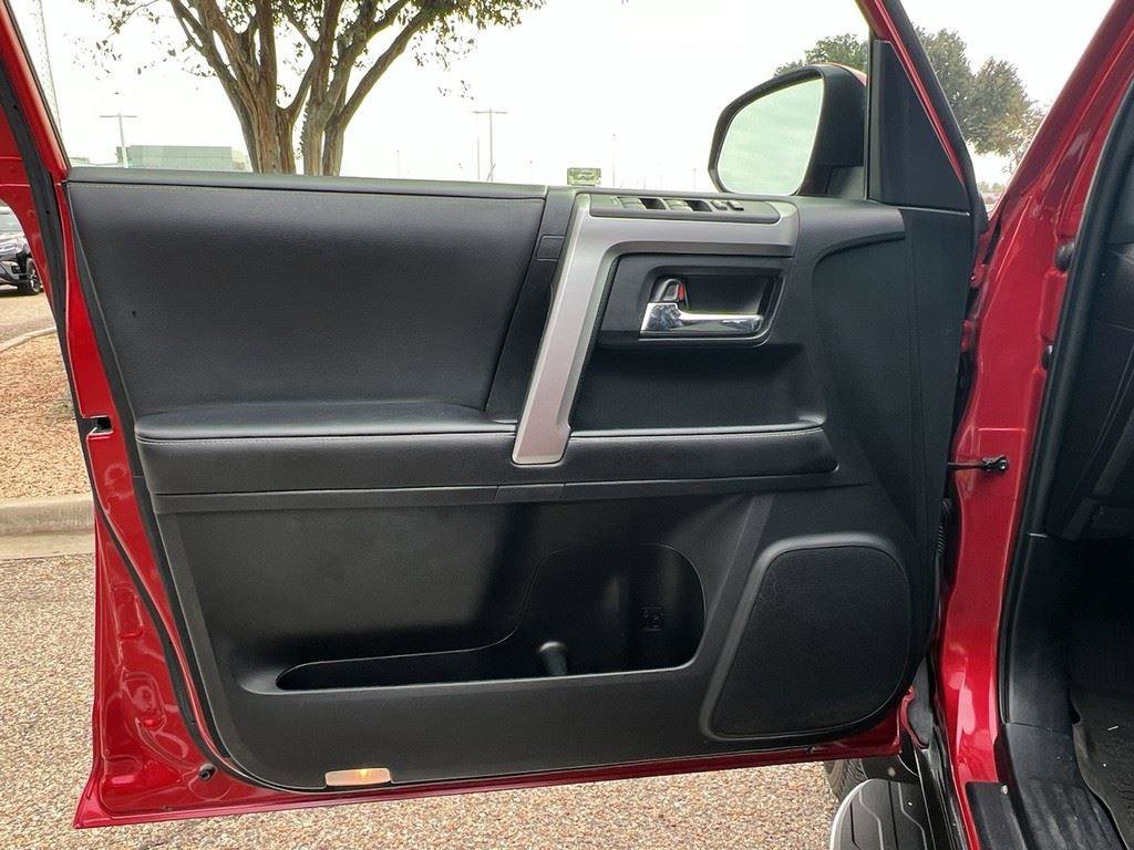 Used 2022 Toyota 4Runner SR5 image 17