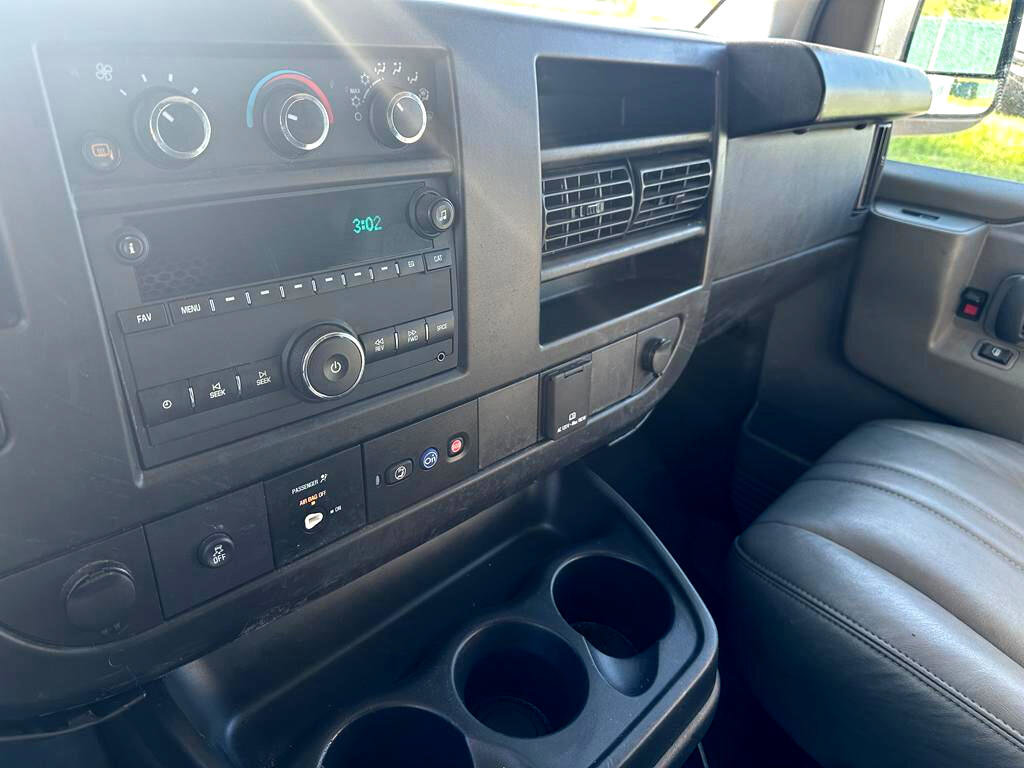 Used 2024 Chevrolet Express 2500 w/ Driver Convenience Package image 21
