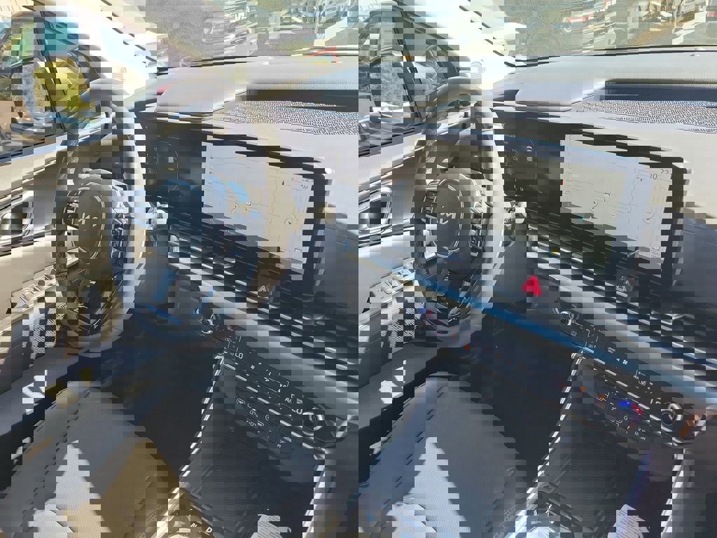 New 2026 Kia Carnival SX image 8