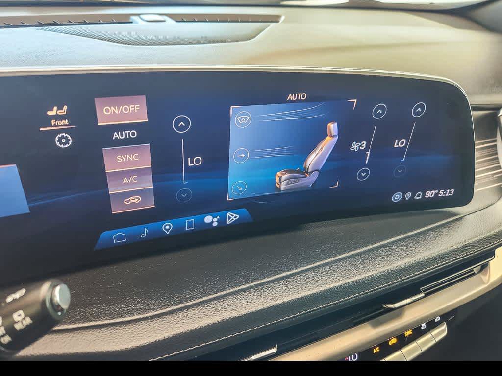 Used 2024 Cadillac XT4 Premium Luxury FWD image 16