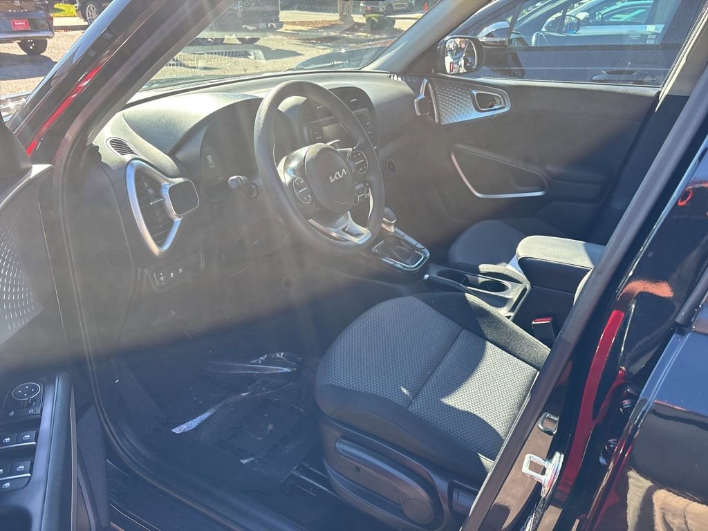 Certified 2024 Kia Soul LX image 15