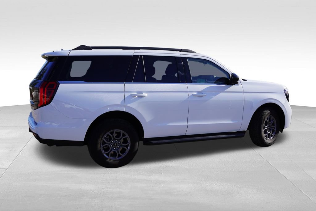 Certified 2025 Ford Expedition Active image 5