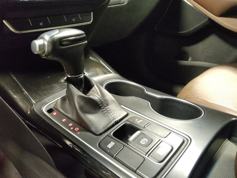 Used 2019 Kia Sorento SX image 26