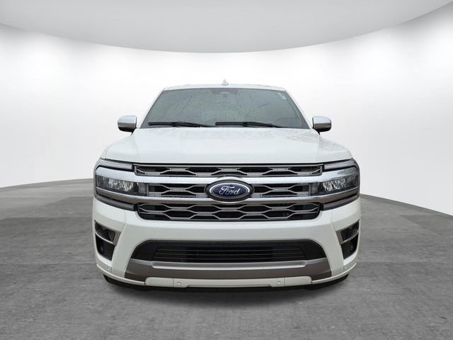 Used 2024 Ford Expedition Platinum RWD image 2