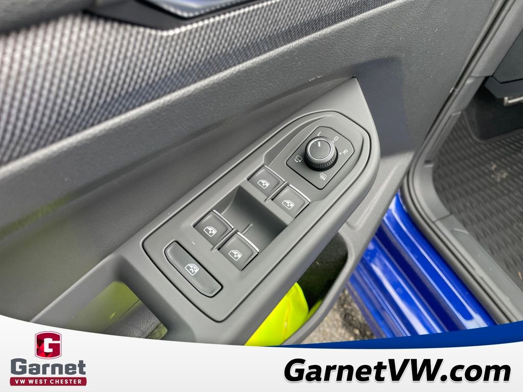 New 2026 Volkswagen Golf 2.0T image 17