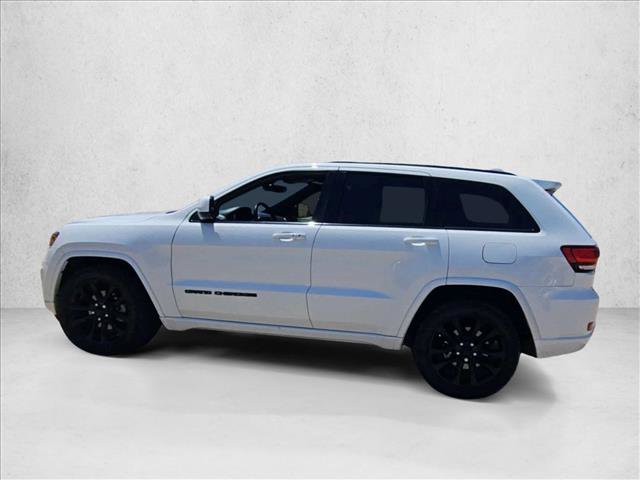 Used 2020 Jeep Grand Cherokee Altitude RWD image 5