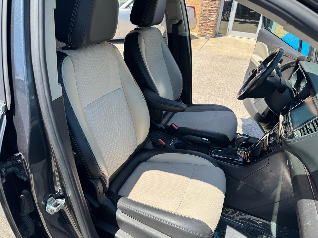 Used 2018 Buick Encore Preferred FWD image 16