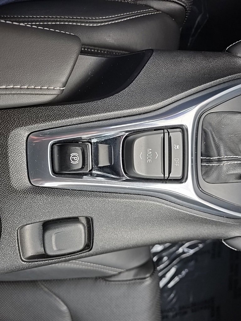 Used 2016 Chevrolet Camaro LT image 9