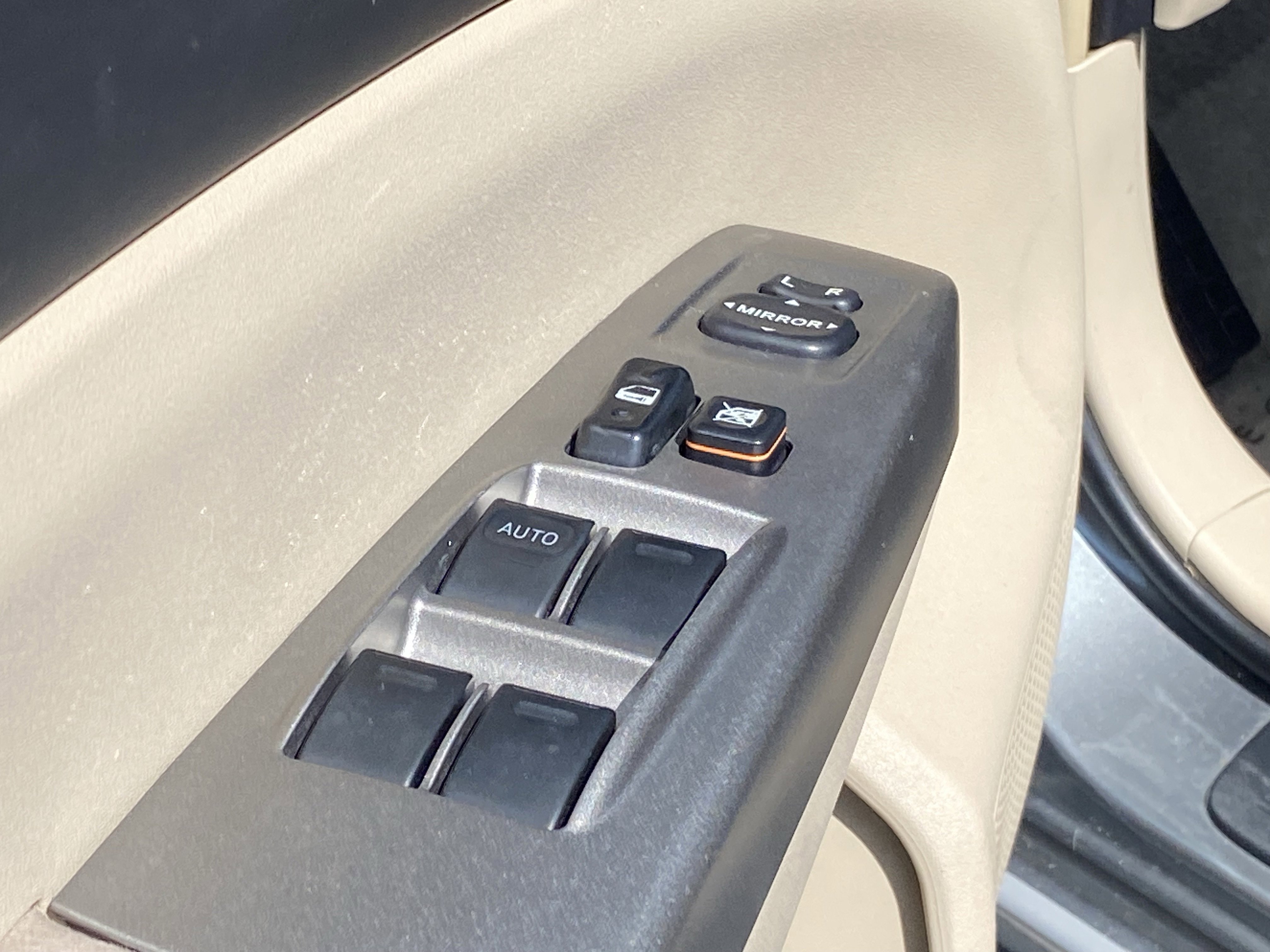 Used 2004 Toyota Prius image 29