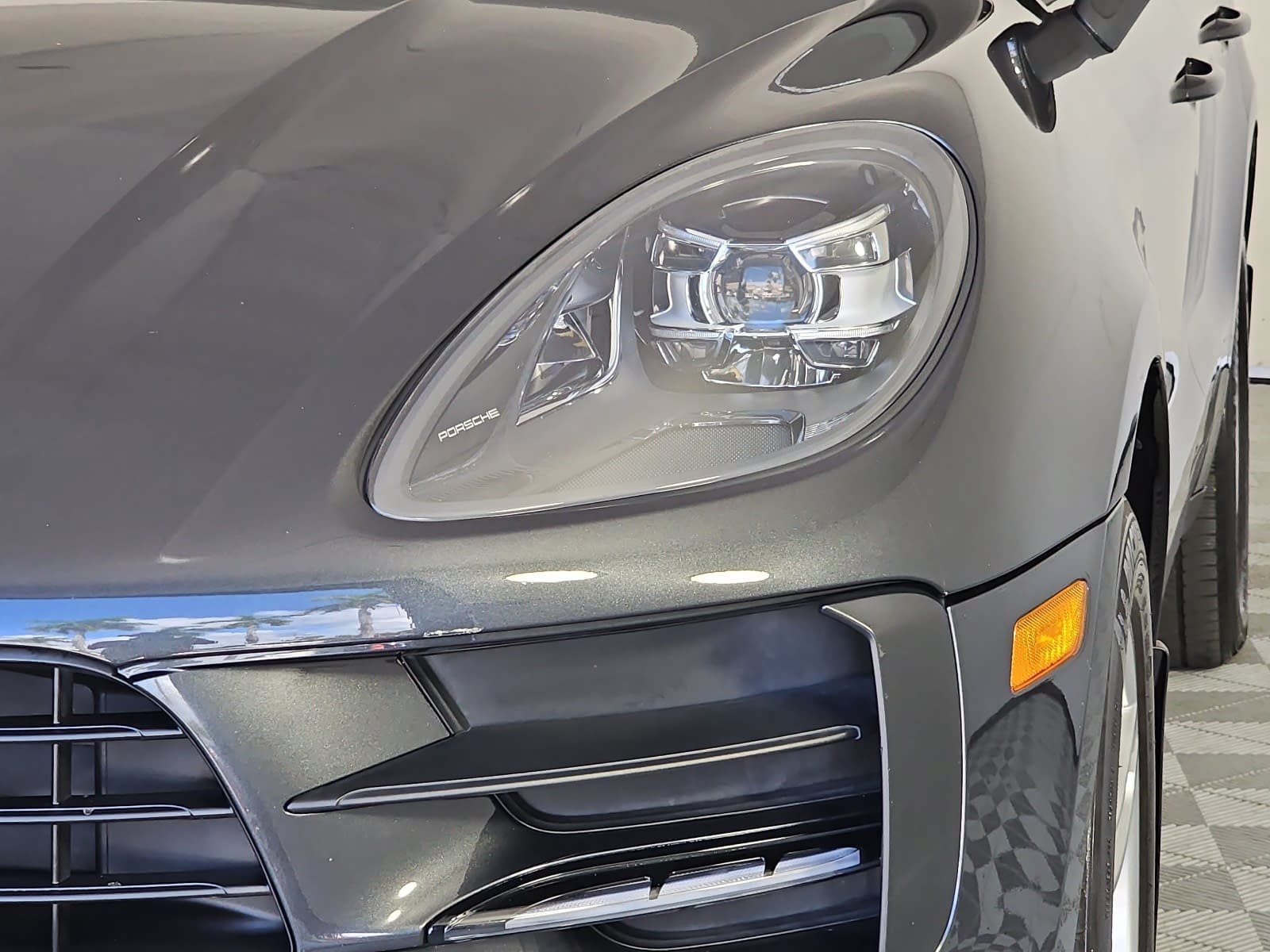 Used 2021 Porsche Macan AWD/4WD image 31