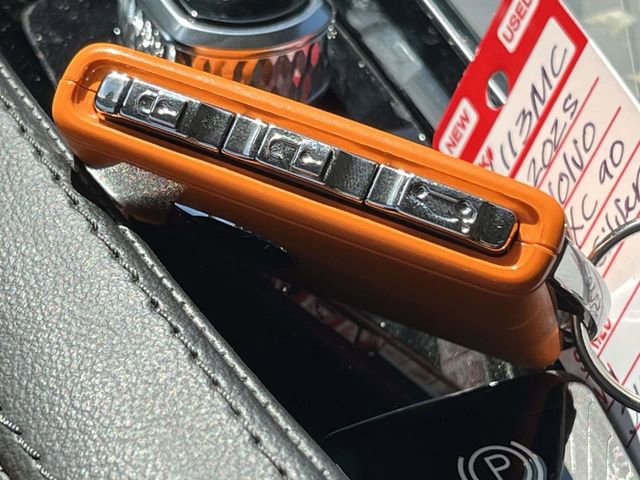 Used 2025 Volvo XC90 B5 Core image 37