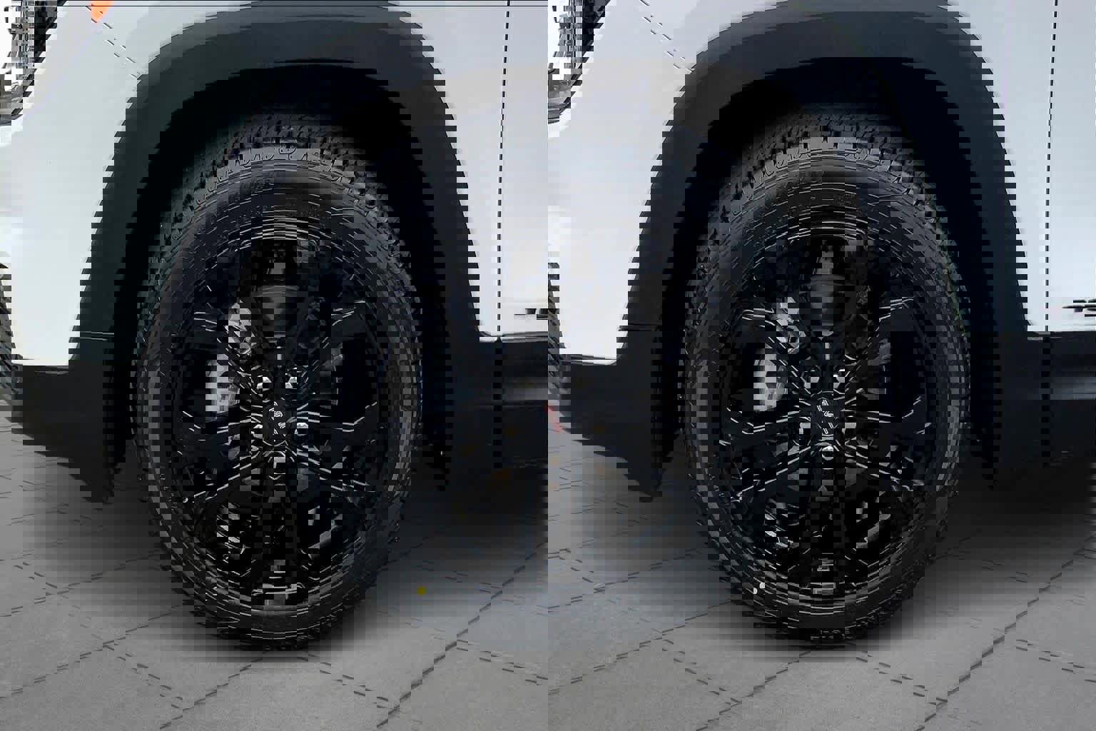 Certified 2022 GMC Terrain SLE w/ Driver Convenience Package image 9