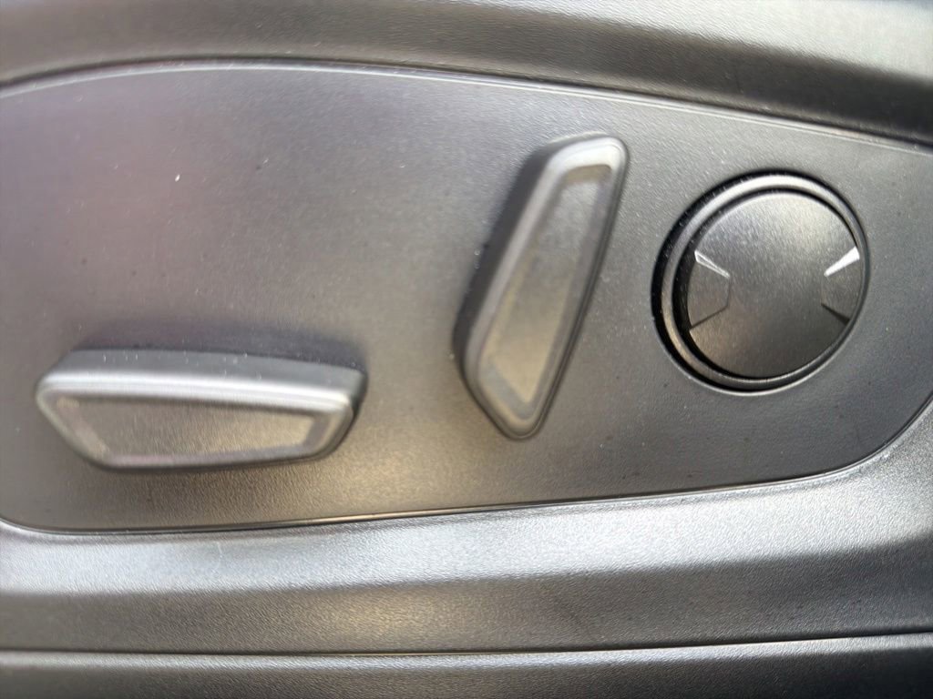 Used 2025 Ford Explorer Active RWD image 23
