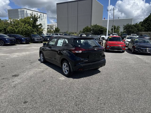 New 2025 Nissan Kicks Play S FWD image 7
