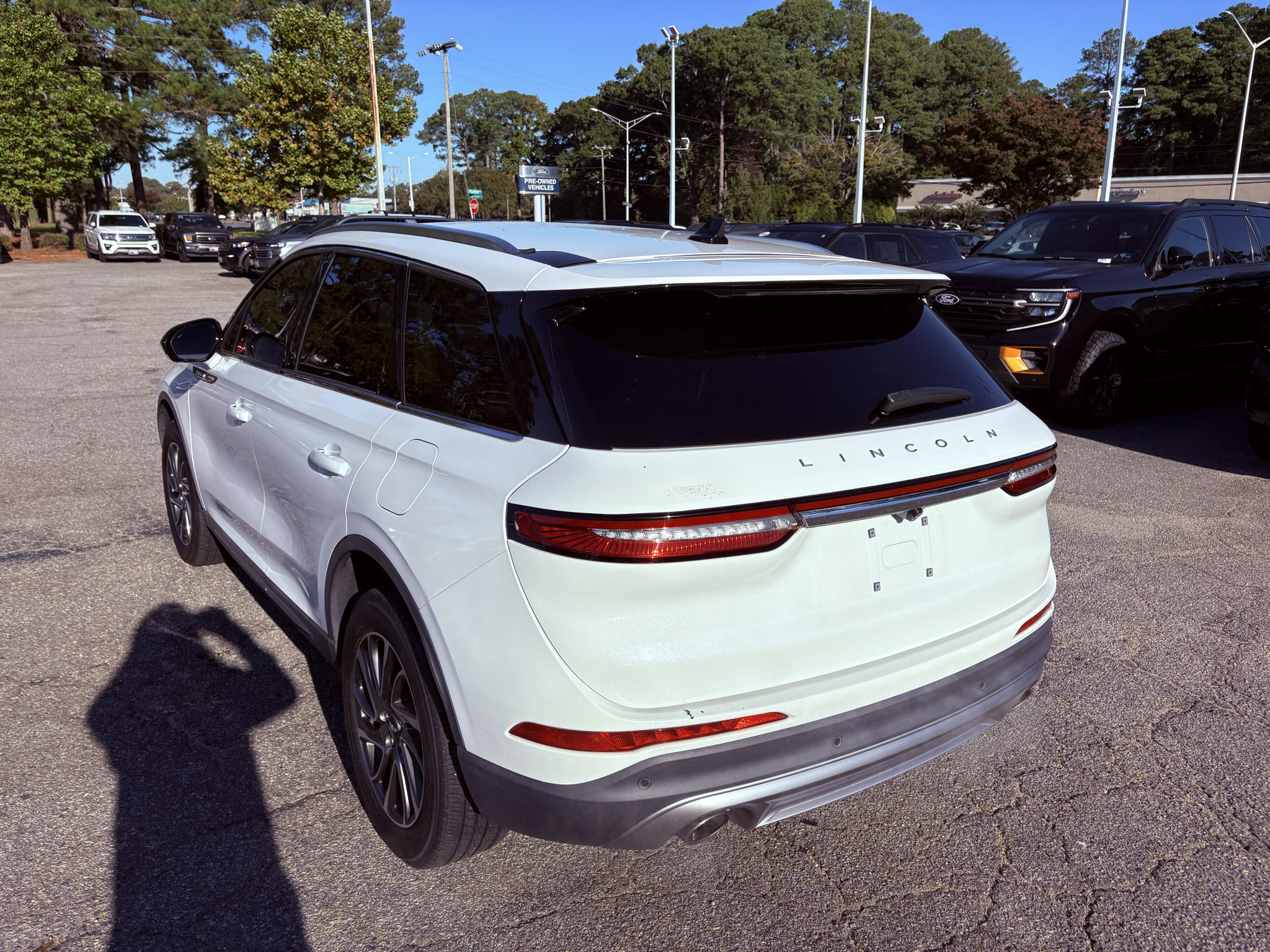 Used 2021 Lincoln Corsair AWD w/ Equipment Group 101A image 7