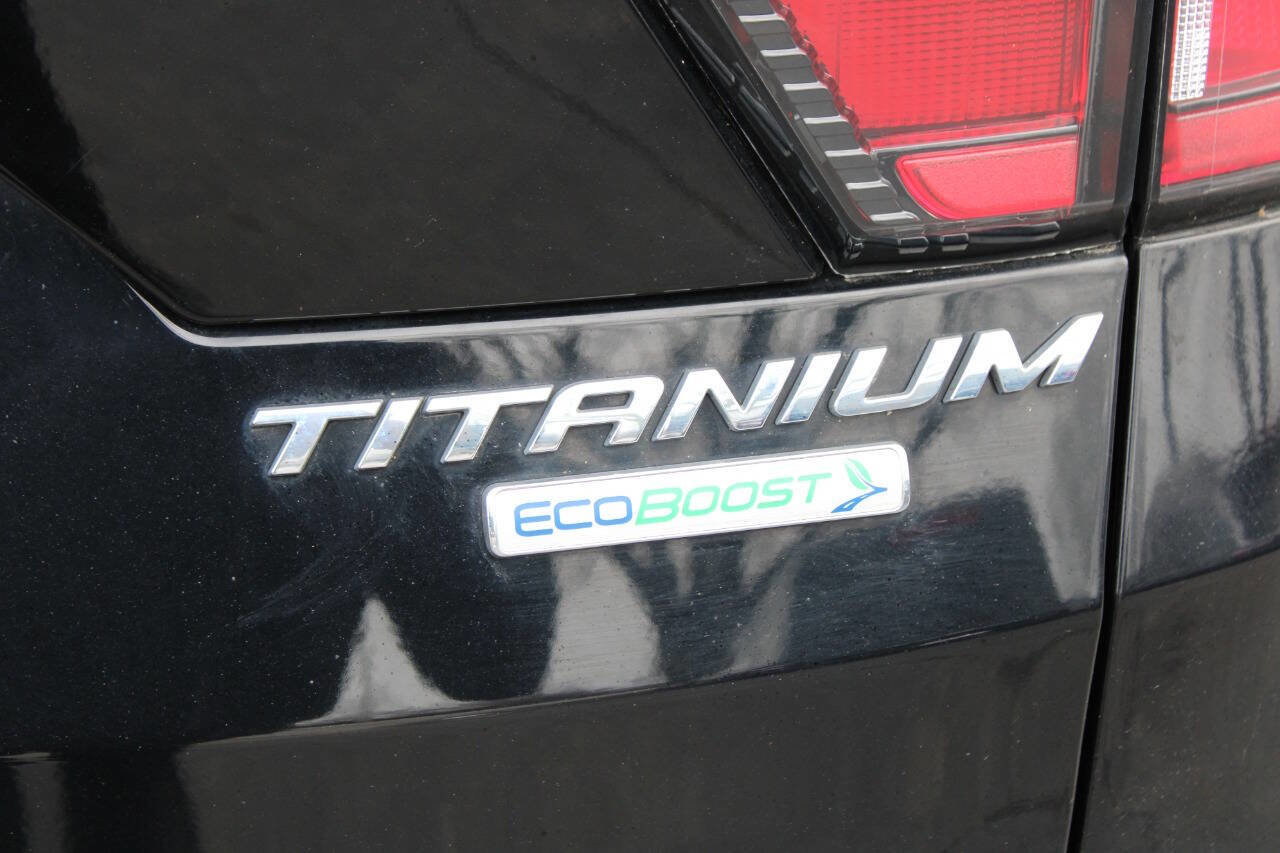 Used 2017 Ford Escape Titanium image 11