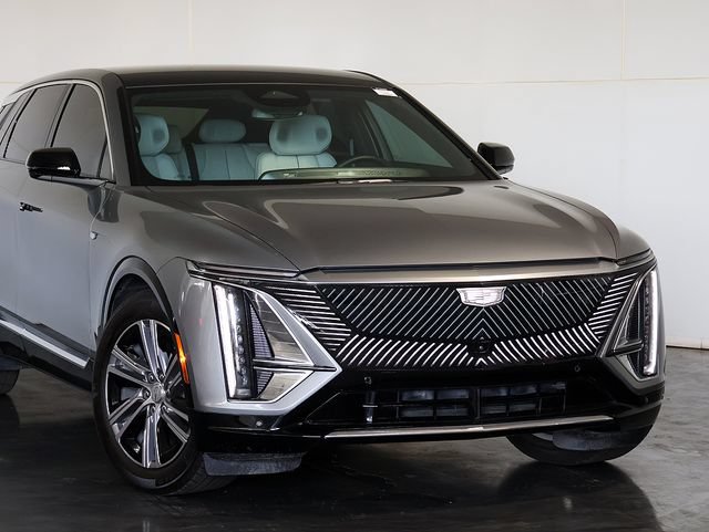 Used 2024 Cadillac Lyriq Luxury AWD/4WD image 6