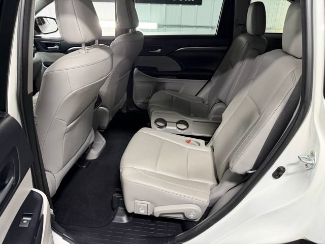 Used 2018 Toyota Highlander Limited AWD/4WD image 11