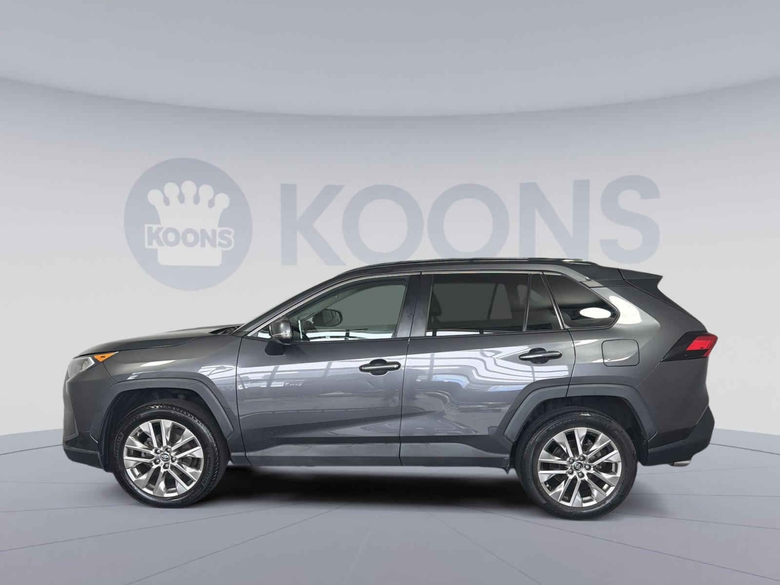 Used 2019 Toyota RAV4 XLE Premium w/ Cold Weather Package AWD/4WD image 2