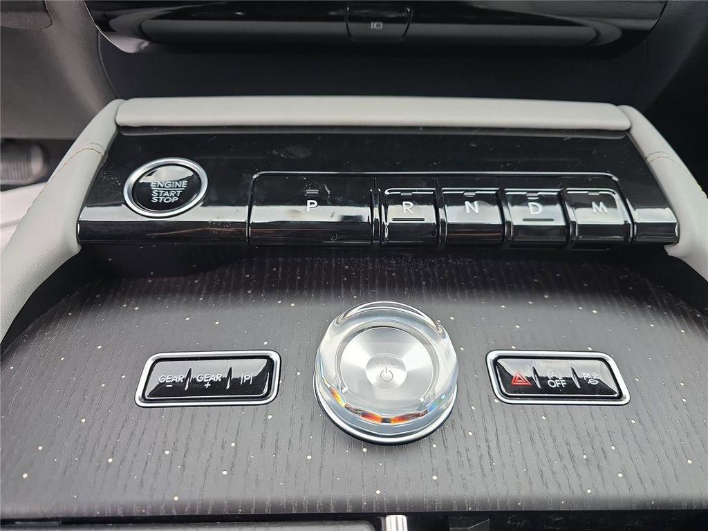 New 2025 Lincoln Navigator L Black Label w/ Black Label Special Edition image 16