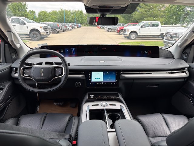 New 2026 Lincoln Navigator Reserve AWD/4WD image 17