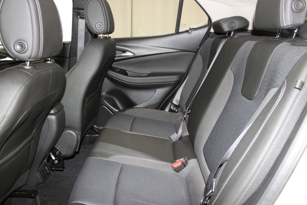Used 2025 Buick Encore GX Preferred AWD/4WD image 18