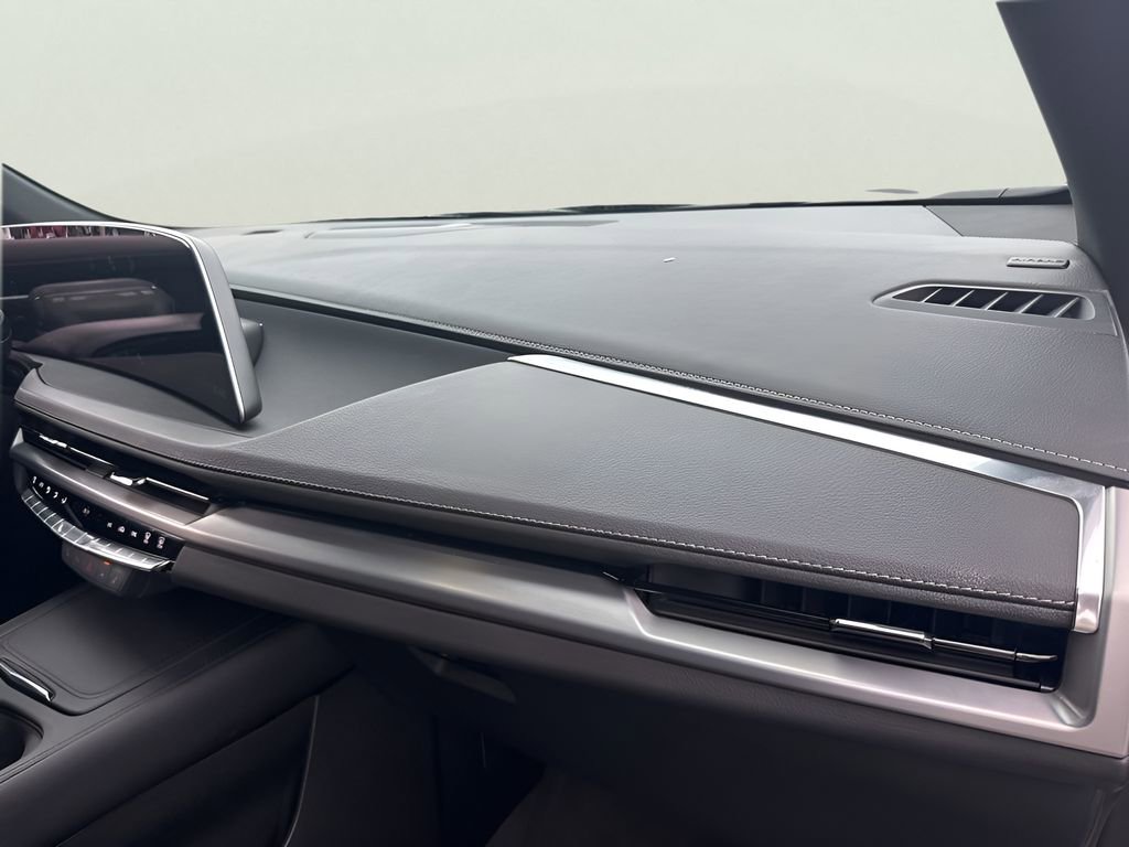 Certified 2024 Cadillac XT4 Luxury w/ Cold Weather Package image 21